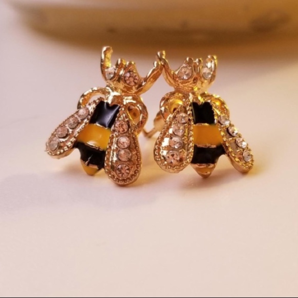 Like Bees🐝to Honey🍯Super Cute Delicate Bumblebee Stud Earrings - Picture 9 of 13